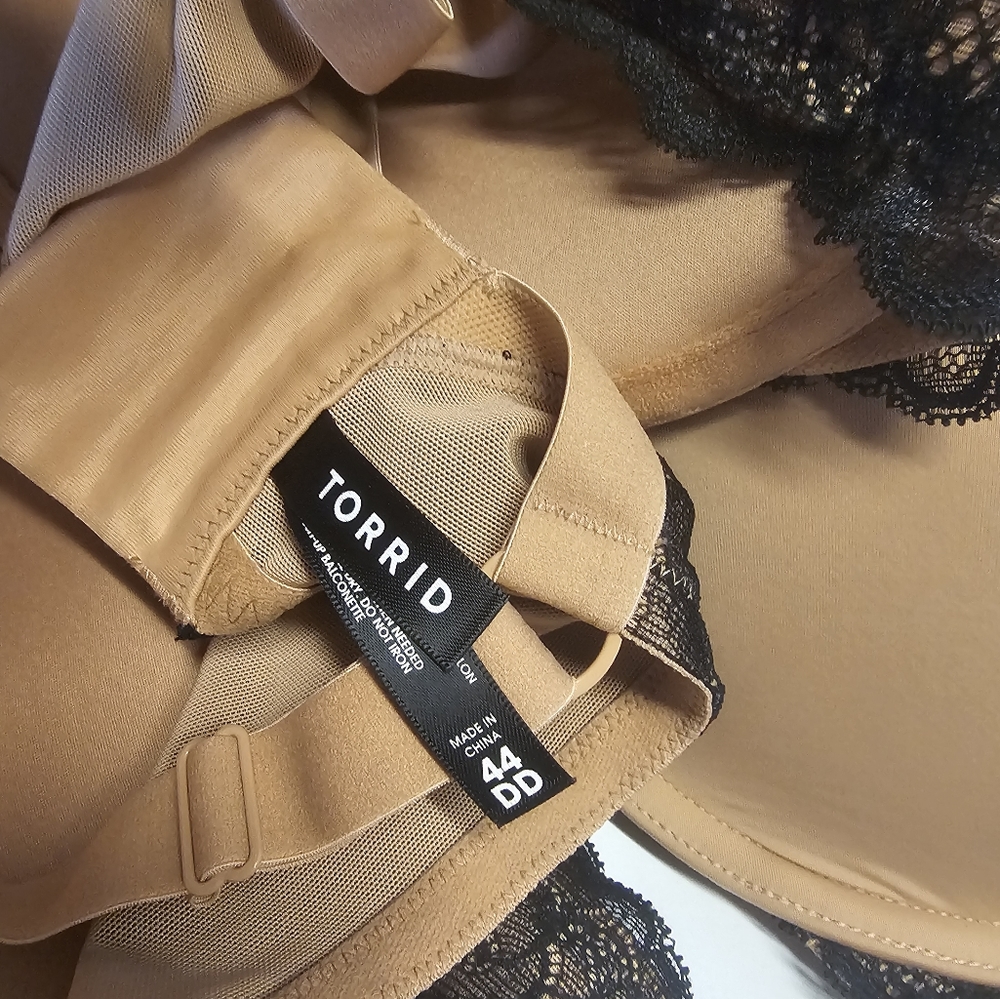 Bras - Picture 8 of 8
